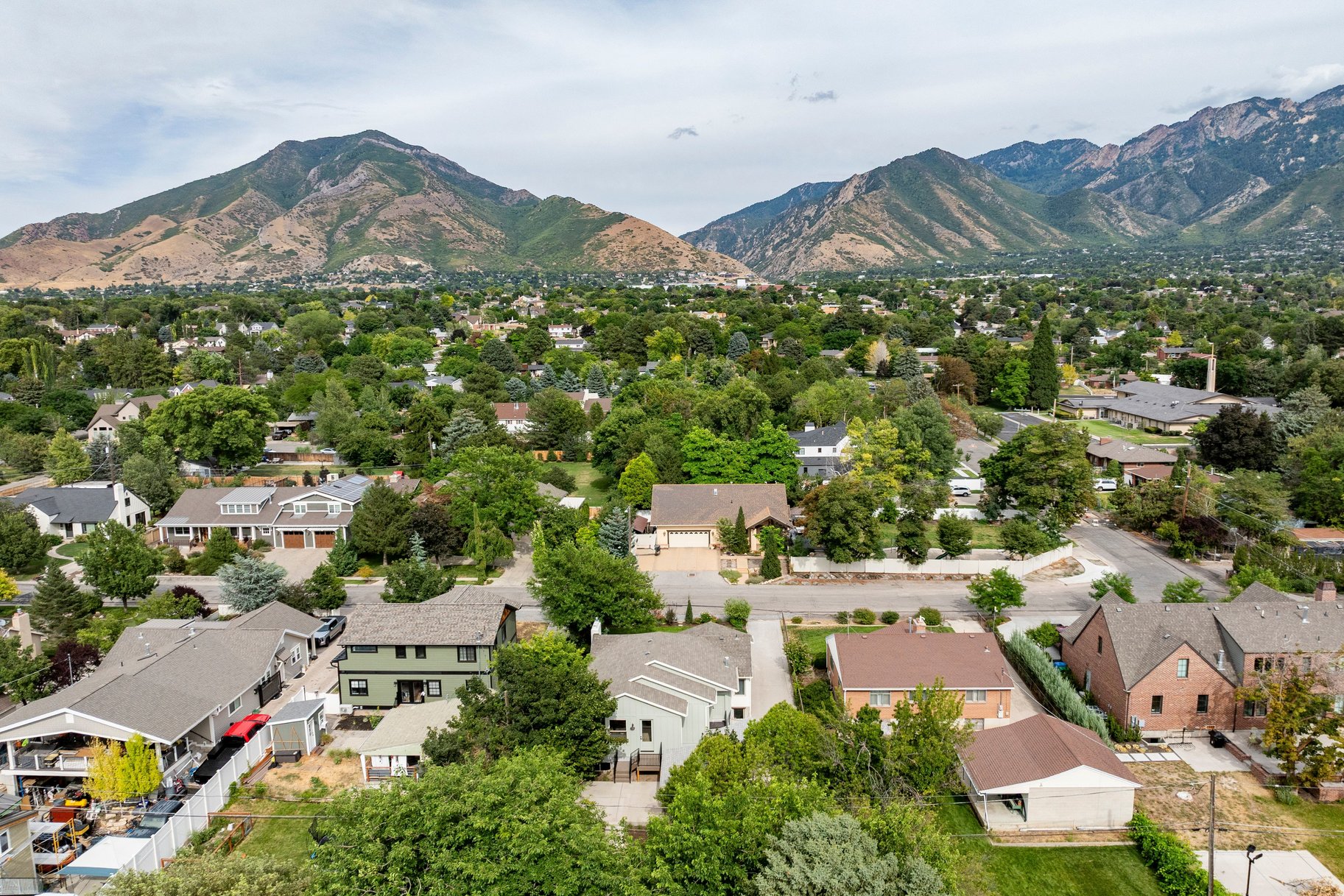  Timeless Charm in the Heart of East Millcreek - 物件實景