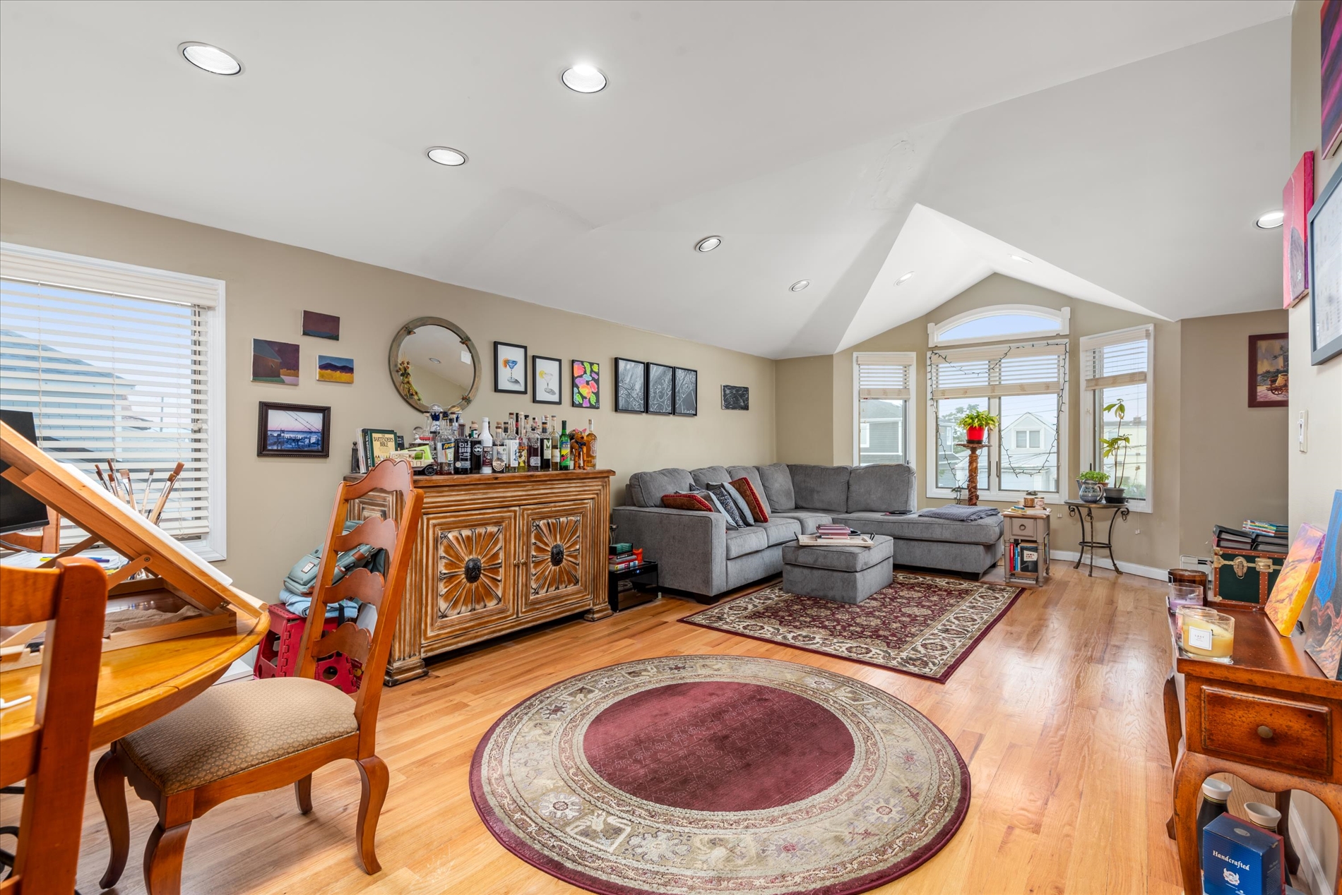 Howard Beach, New York, 11414, United States, 5 Bedrooms Bedrooms, ,4 BathroomsBathrooms,Residential,For Sale,1941286