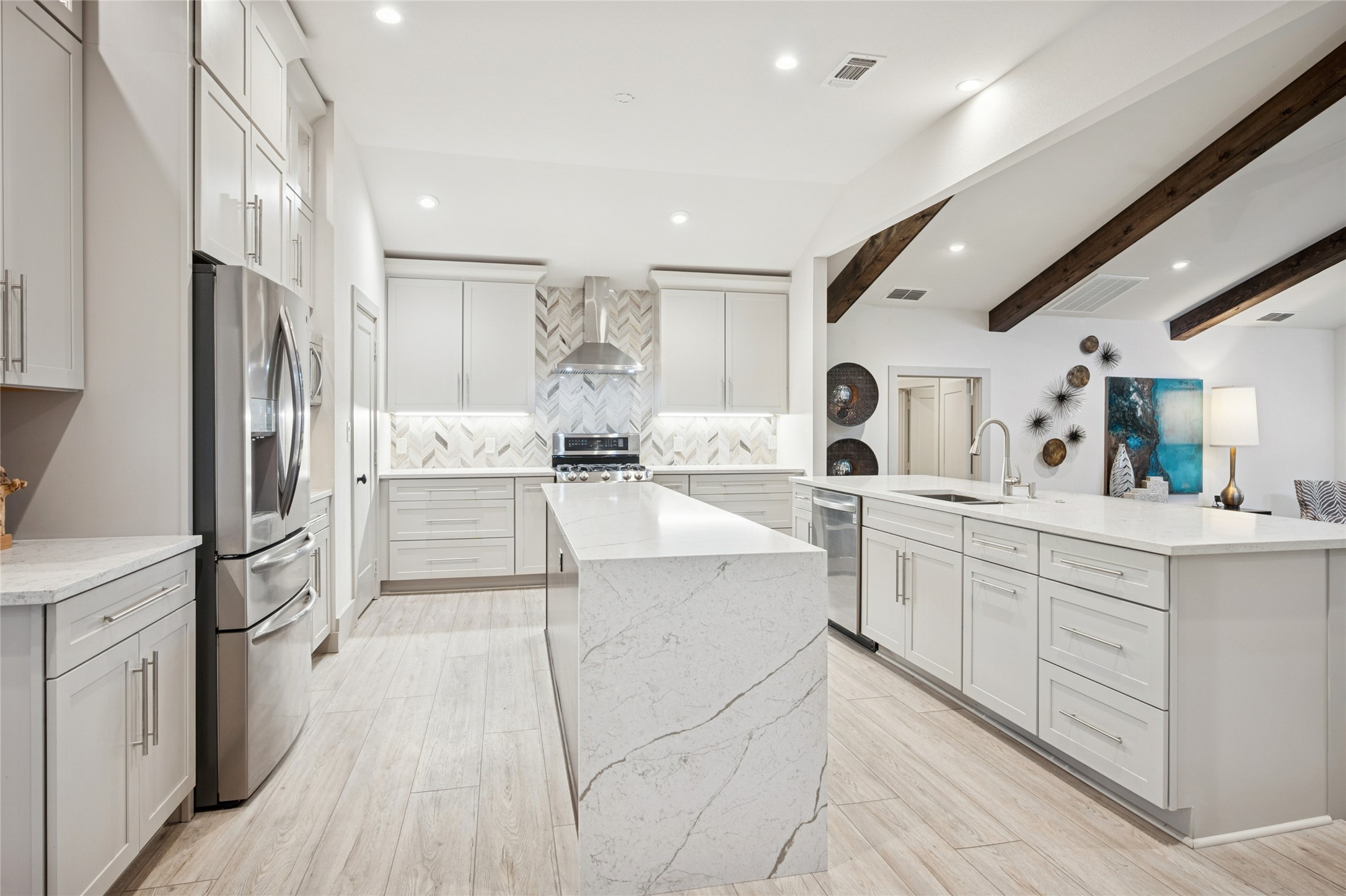 Highland Village, Texas, 75077, United States, 4 Bedrooms Bedrooms, ,3 BathroomsBathrooms,Residential,For Sale,1989492