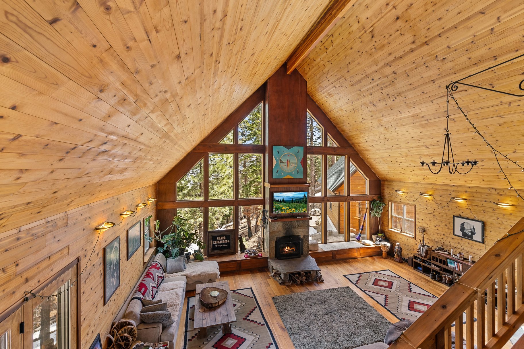  Sierra Sanctuary Lodge on 40 Acres - 物件實景