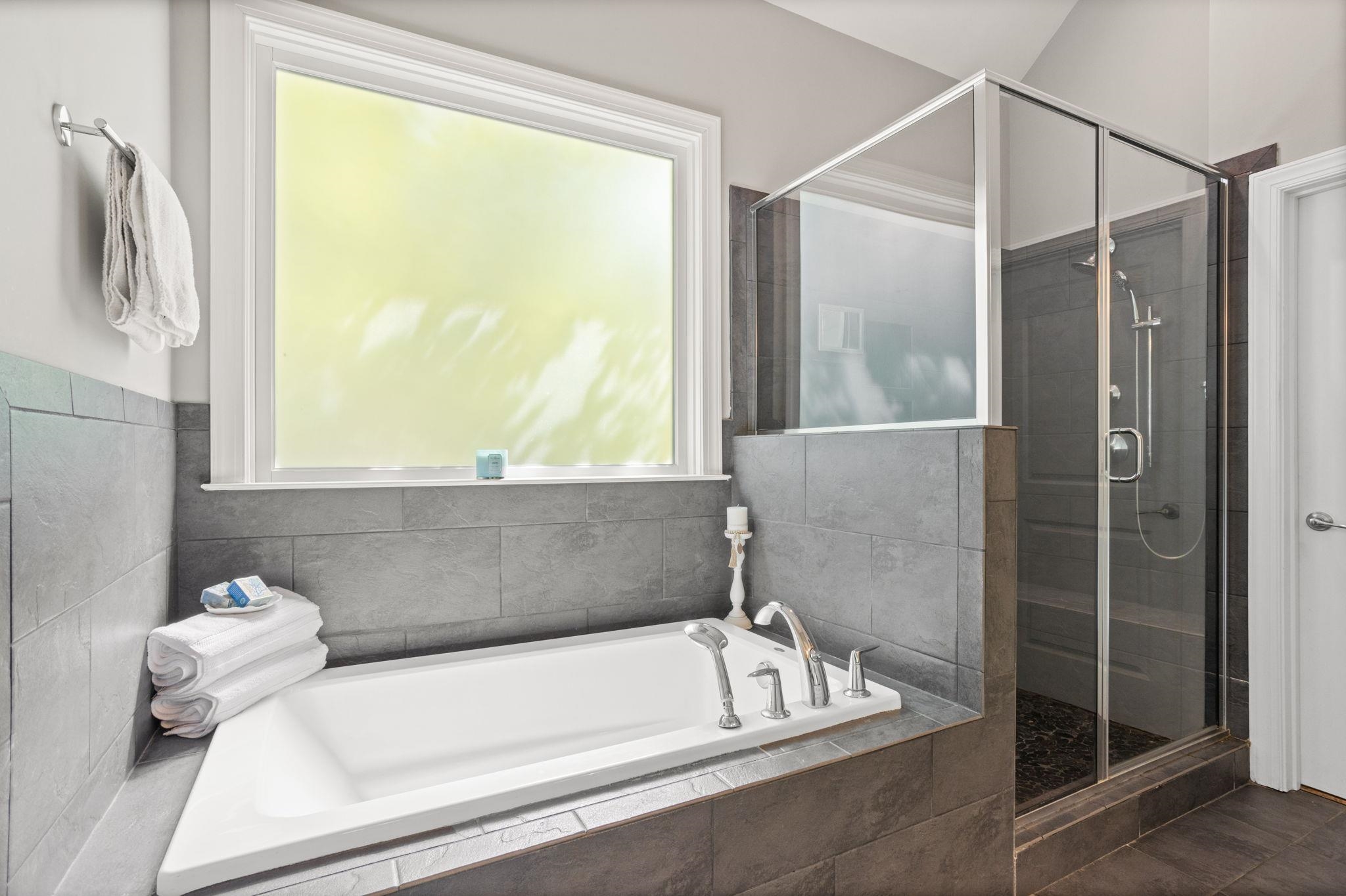 Ninety Six, South Carolina, 29666, United States, 4 Bedrooms Bedrooms, ,4 BathroomsBathrooms,Residential,For Sale,1990739