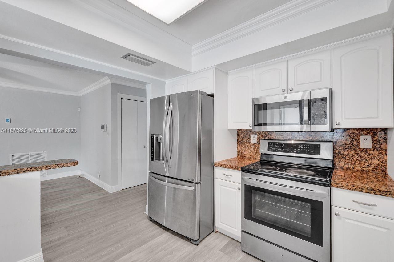 Cooper City, Florida, 33328, United States, 5 Bedrooms Bedrooms, ,3 BathroomsBathrooms,Residential,For Sale,1942124