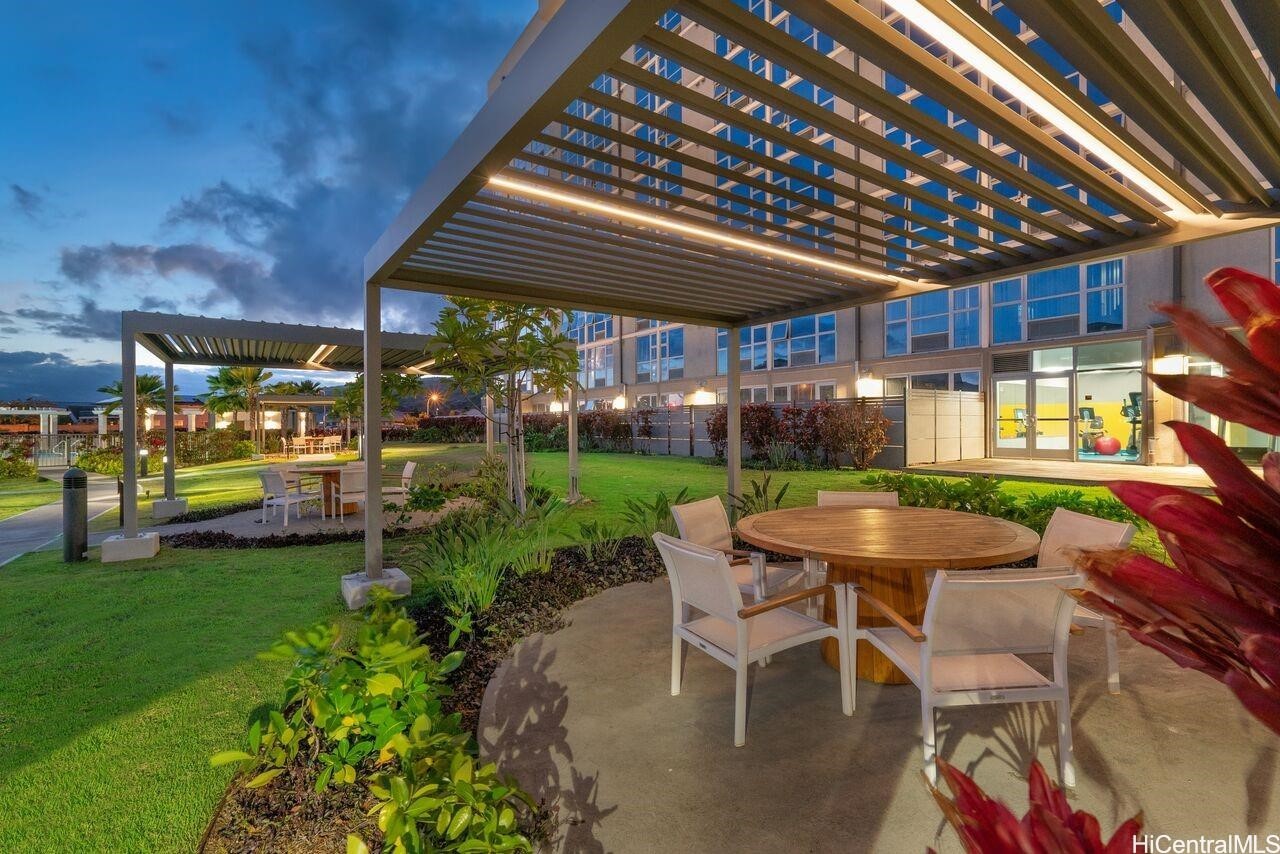 Honolulu, Hawaii, 96825, United States, 2 Bedrooms Bedrooms, ,2 BathroomsBathrooms,Residential,For Sale,1875289