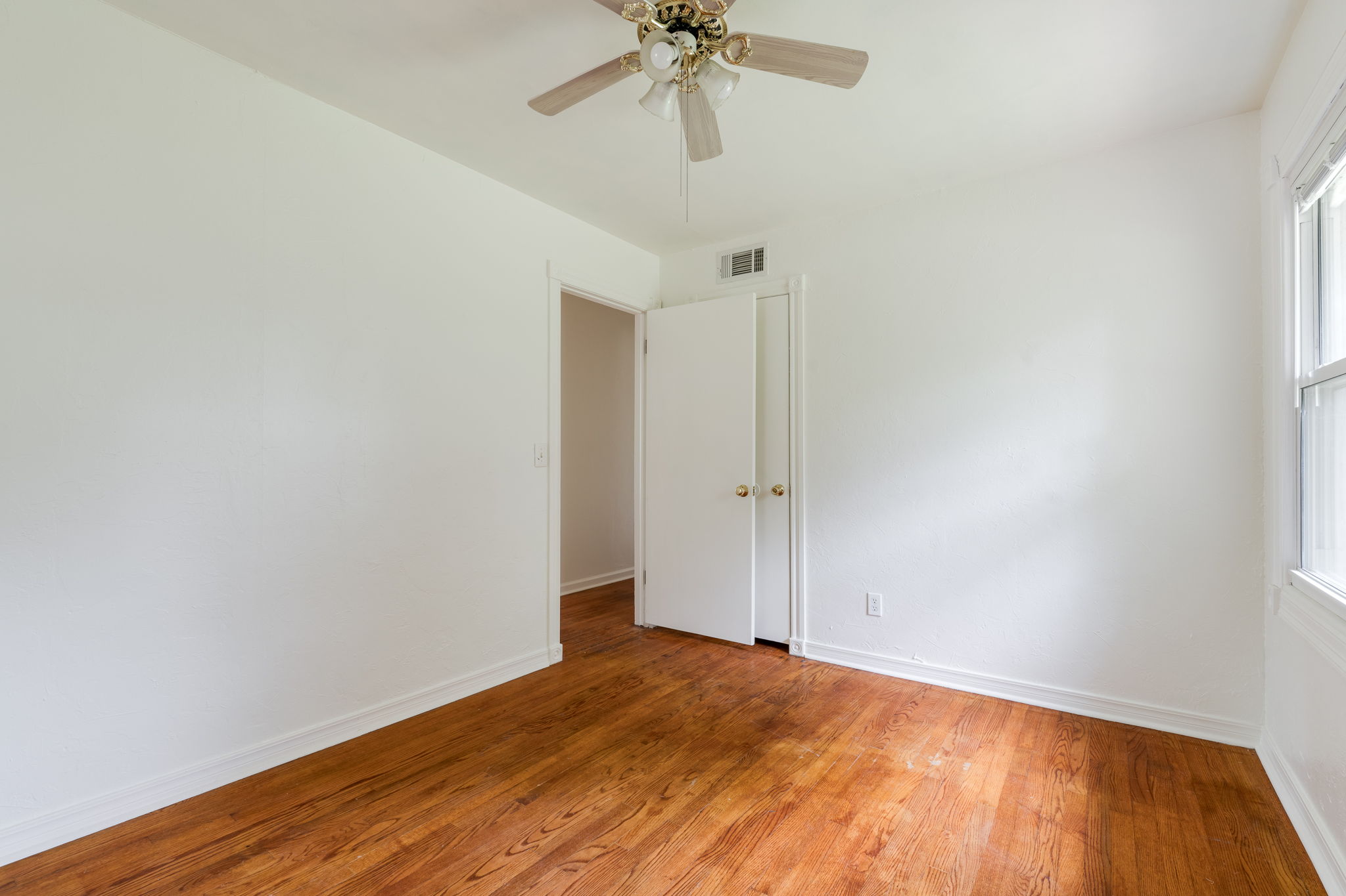  2505 Ashley Drive, The Village, OK 73120 - 物件實景