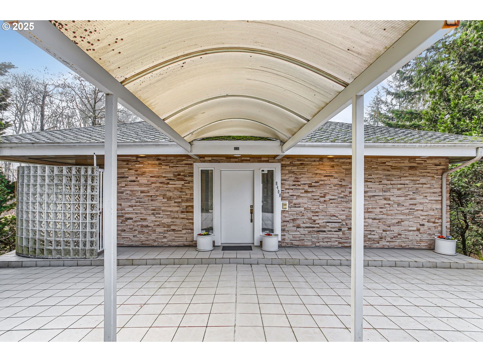 Portland, Oregon, 97229, United States, 3 Bedrooms Bedrooms, ,4 BathroomsBathrooms,Residential,For Sale,1982517