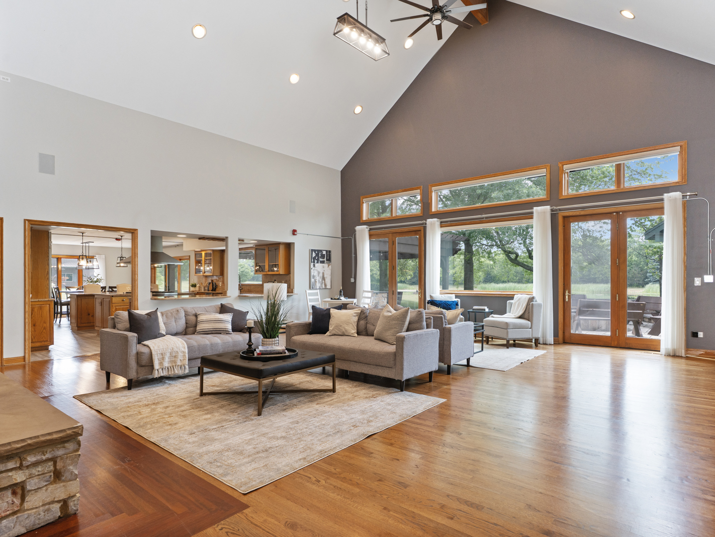 Frankfort, Illinois, 60423, United States, 8 Bedrooms Bedrooms, ,7 BathroomsBathrooms,Residential,For Sale,1911769