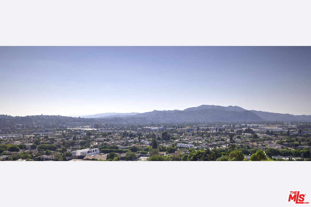 Los Angeles, California, 90065, United States, 3 Bedrooms Bedrooms, ,3 BathroomsBathrooms,Residential,For Sale,1925113