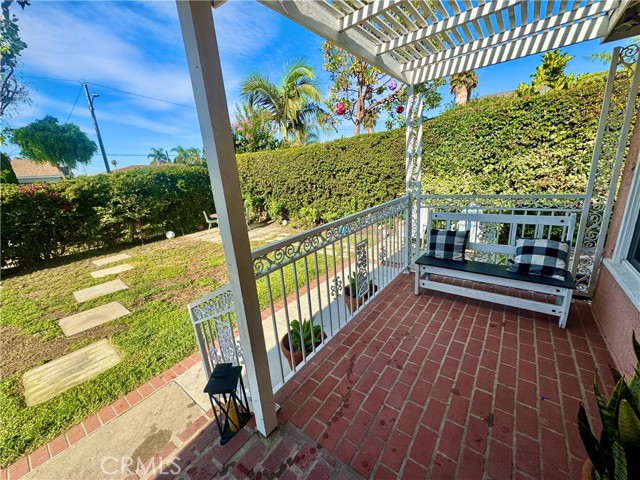 Compton, California, 90222, United States, 4 Bedrooms Bedrooms, ,2 BathroomsBathrooms,Residential,For Sale,1987435