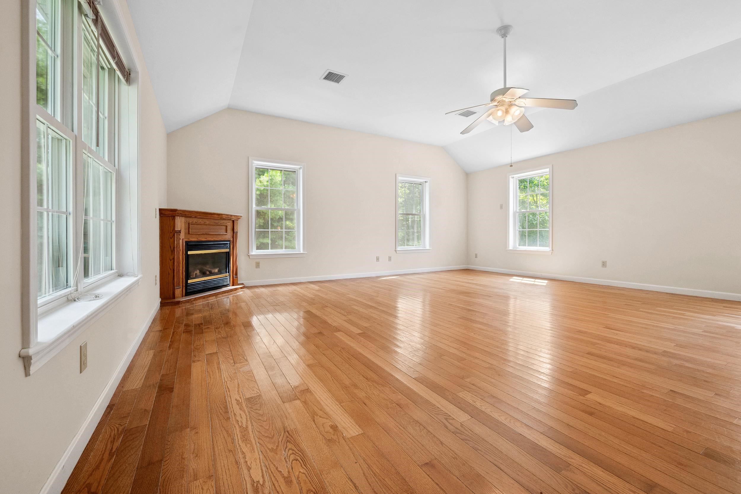Conway, New Hampshire, 03813, United States, 3 Bedrooms Bedrooms, ,2 BathroomsBathrooms,Residential,For Sale,1906955