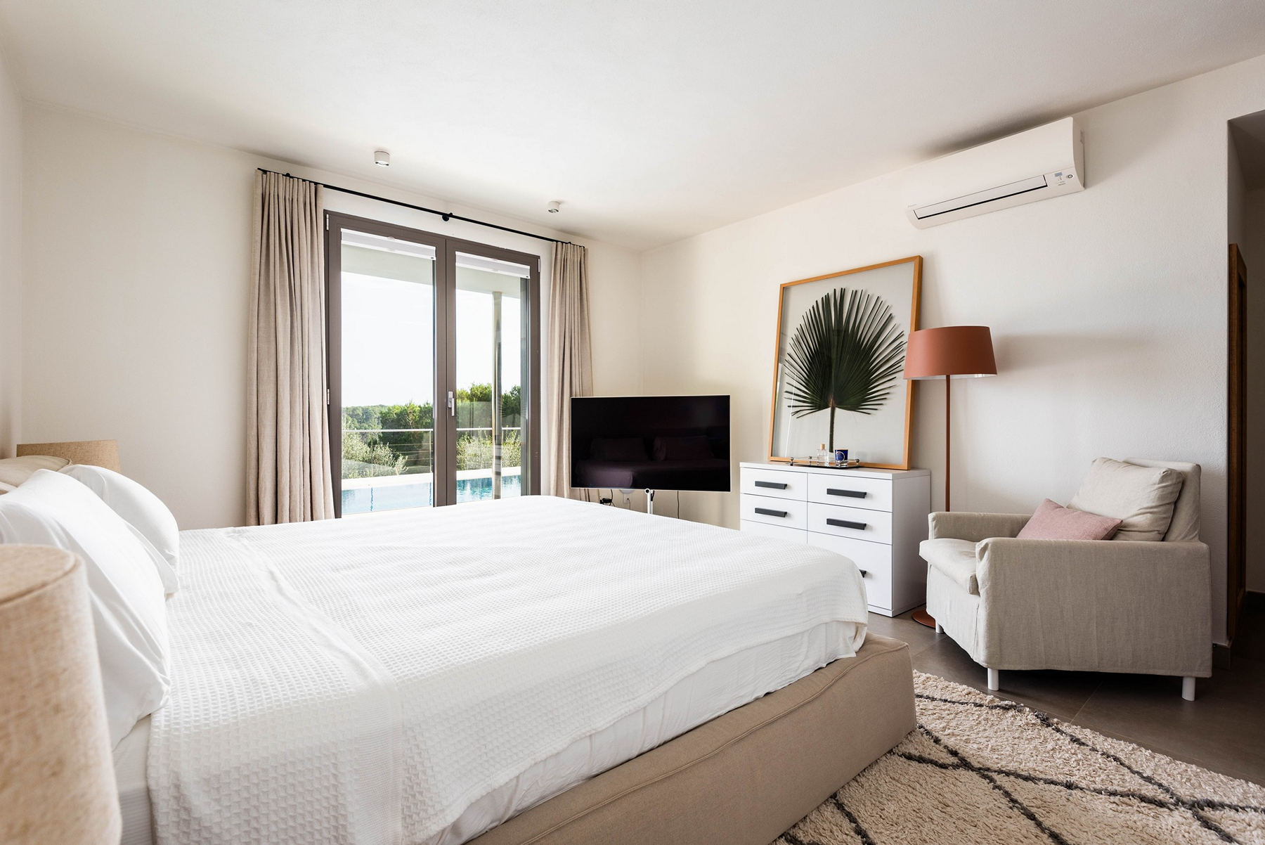  Exclusive modern villa with unique views of the port of Addaia, Menorca - 物件實景