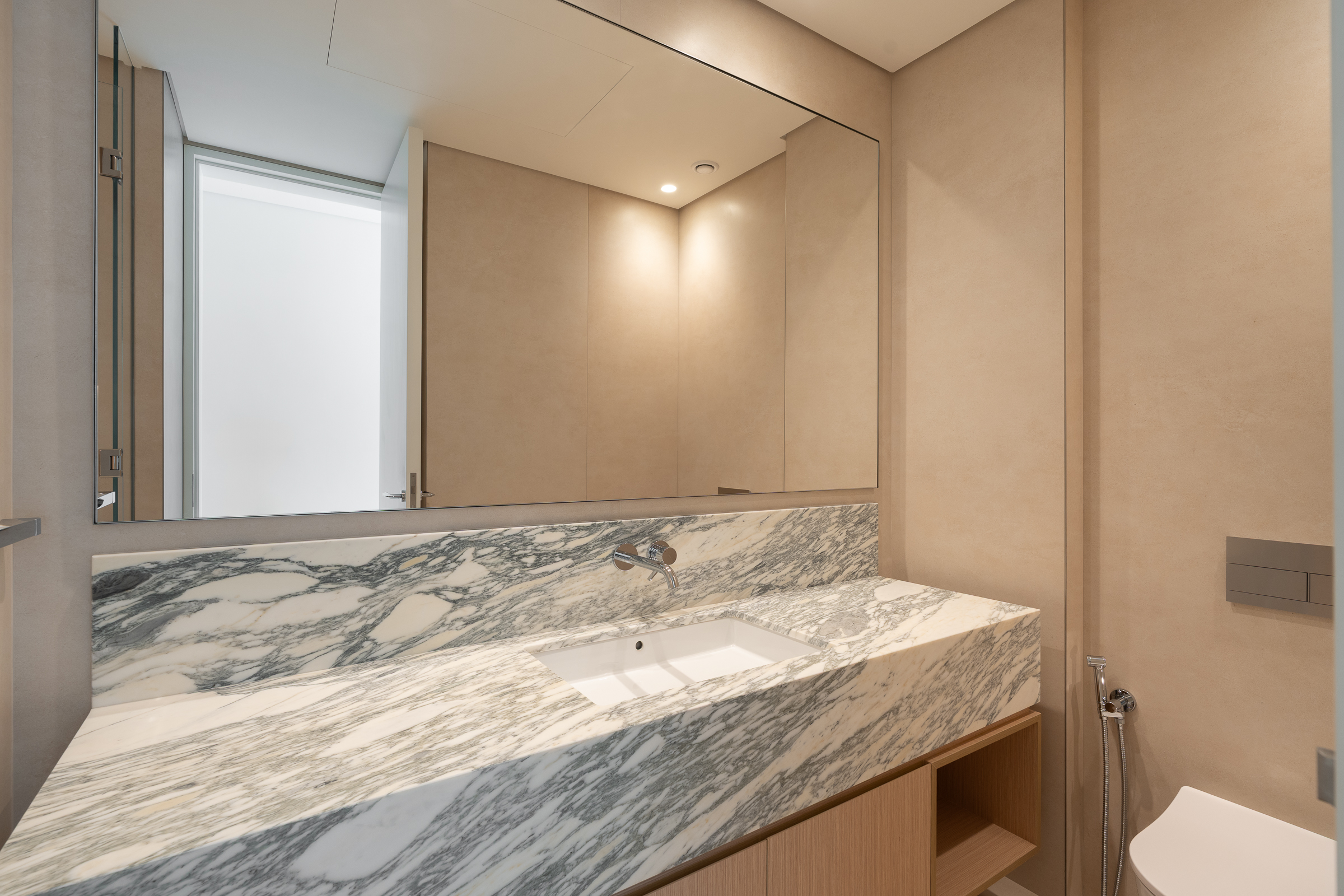  Exclusive Resale Apartment with Canal Views - 物件實景