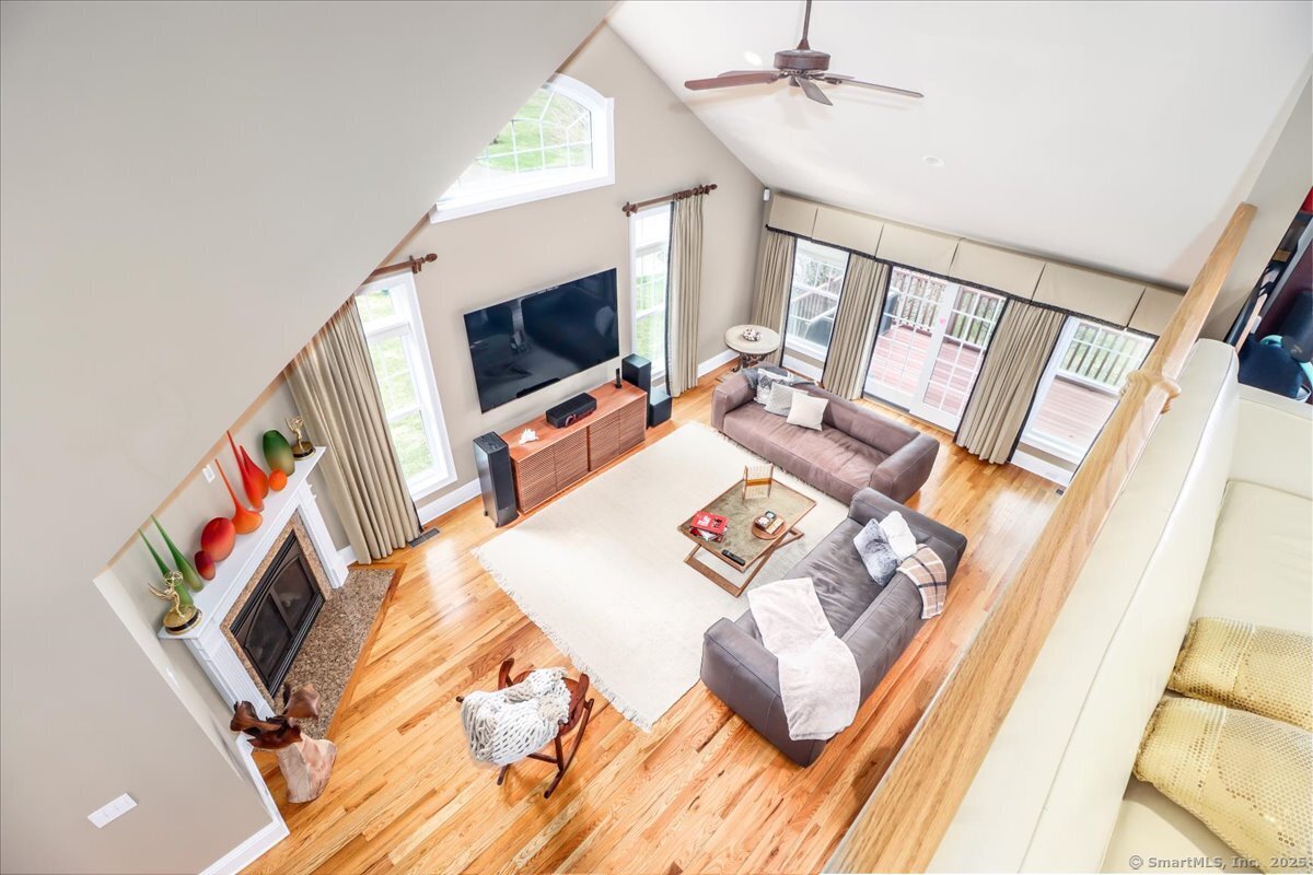 New Milford, Connecticut, 06776, United States, 2 Bedrooms Bedrooms, ,4 BathroomsBathrooms,Residential,For Sale,1938812
