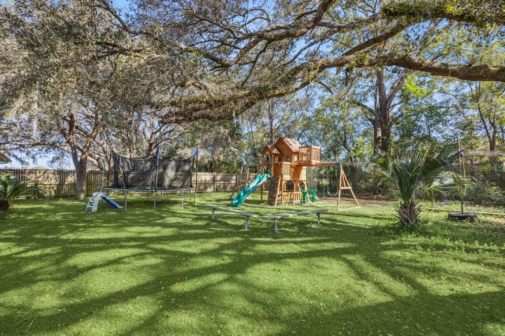 Sorrento, Florida, 32776, United States, 4 Bedrooms Bedrooms, ,3 BathroomsBathrooms,Residential,For Sale,1992093