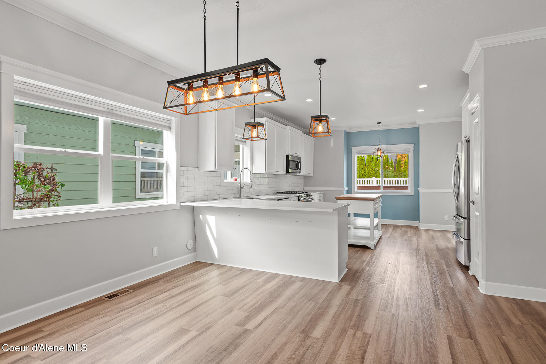 Coeur d'Alene, Idaho, 83814, United States, 3 Bedrooms Bedrooms, ,4 BathroomsBathrooms,Residential,For Sale,1976141