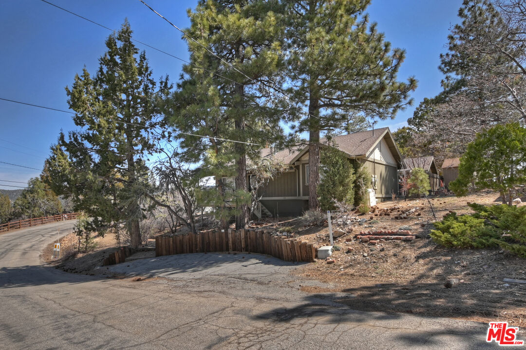Big Bear City, California, 92314, United States, 3 Bedrooms Bedrooms, ,2 BathroomsBathrooms,Residential,For Sale,1766827