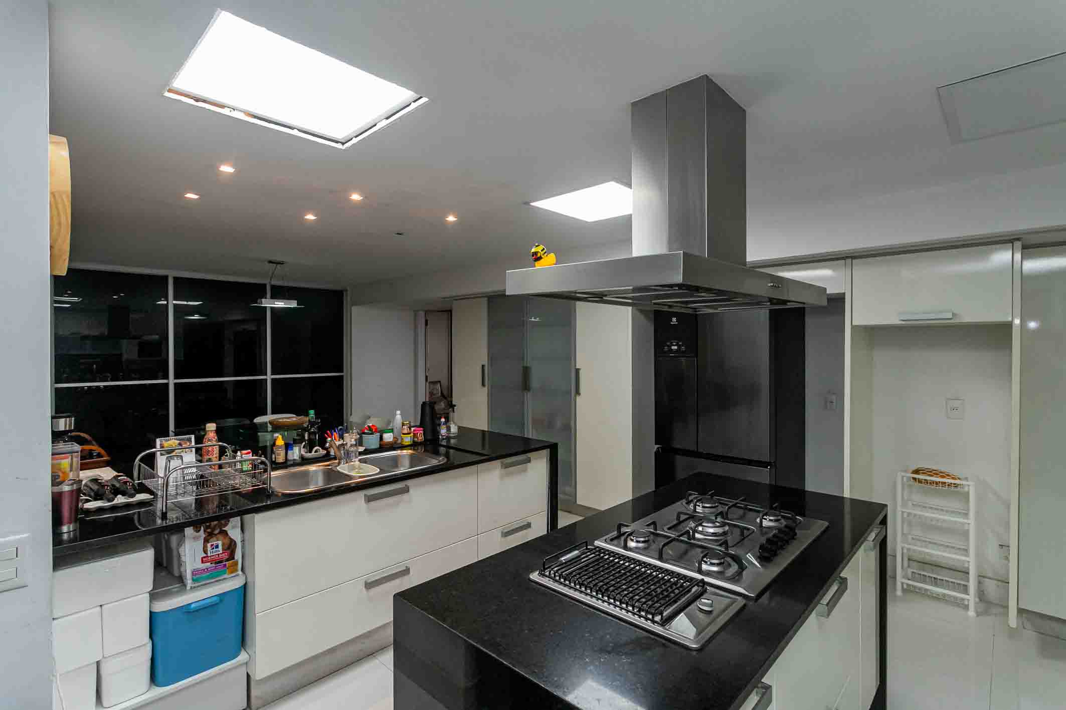  High-floor apartment with panoramic ocean views on Avenida Atlântica - 物件實景