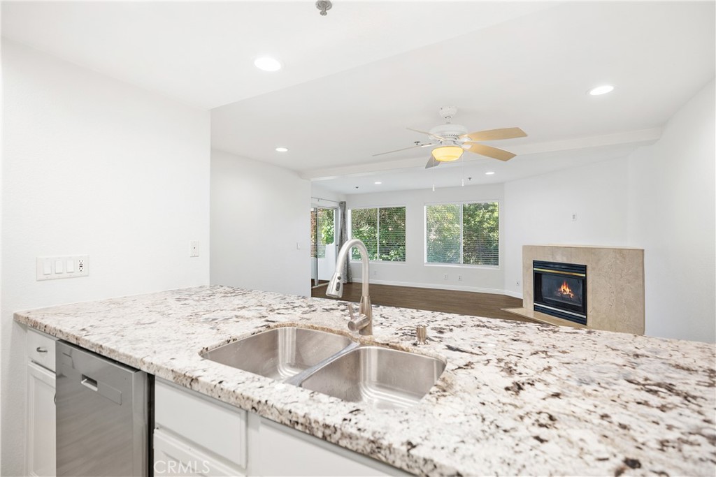 San Clemente, California, 92672, United States, 2 Bedrooms Bedrooms, ,3 BathroomsBathrooms,Residential,For Sale,1989369