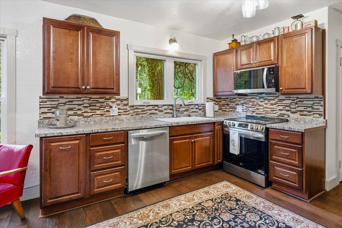 Nevada City, California, 95959, United States, 3 Bedrooms Bedrooms, ,2 BathroomsBathrooms,Residential,For Sale,2037300