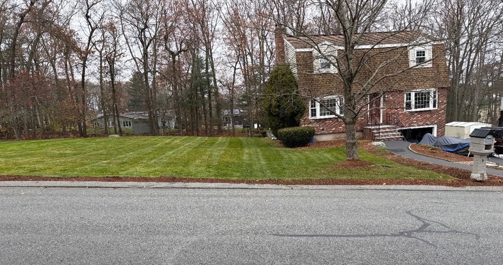 Burlington, Massachusetts, 01803, United States, 3 Bedrooms Bedrooms, ,2 BathroomsBathrooms,Residential,For Sale,2039576