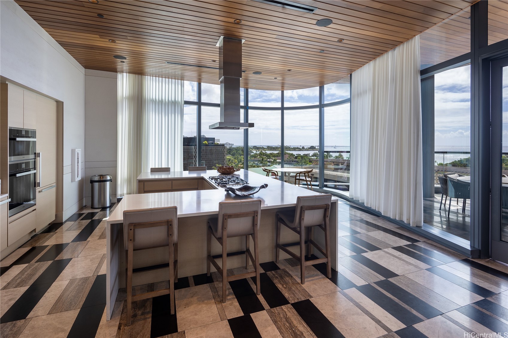 Honolulu, Hawaii, 96814, United States, 3 Bedrooms Bedrooms, ,3 BathroomsBathrooms,Residential,For Sale,2003362