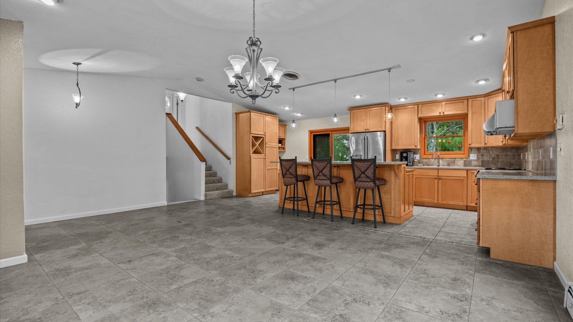 Grand Junction, Colorado, 81506, United States, 4 Bedrooms Bedrooms, ,3 BathroomsBathrooms,Residential,For Sale,1998491