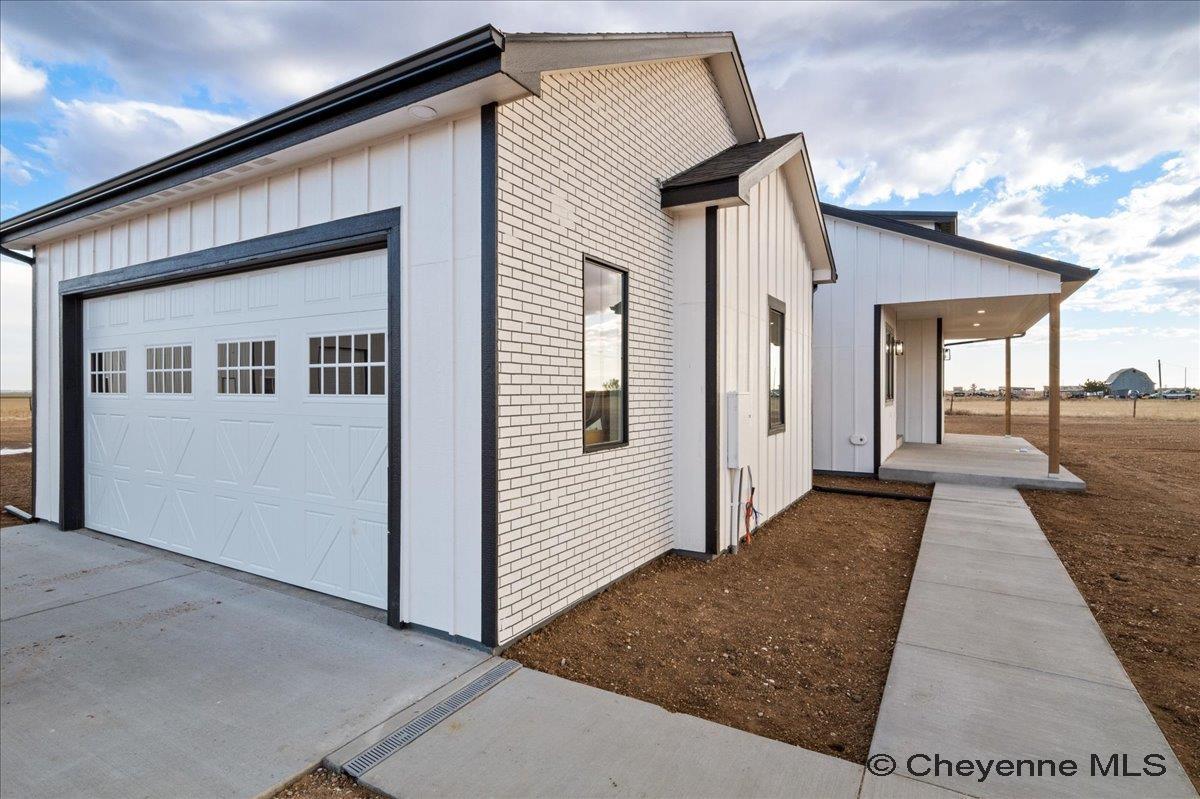 Cheyenne, Wyoming, 82009, United States, 3 Bedrooms Bedrooms, ,2 BathroomsBathrooms,Residential,For Sale,1875233