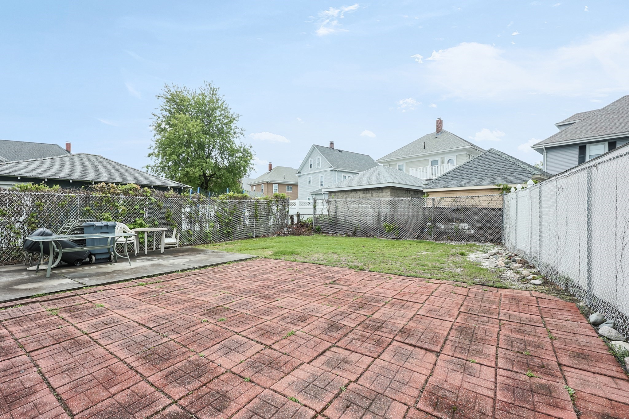 Winthrop, Massachusetts, 02152, United States, 5 Bedrooms Bedrooms, ,3 BathroomsBathrooms,Residential,For Sale,1980794