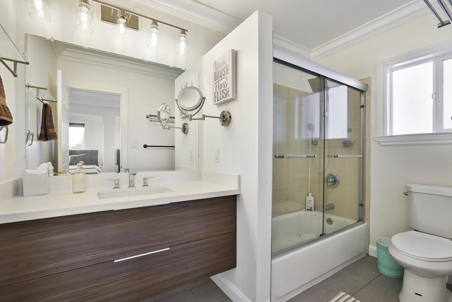 Pacifica, California, 94044, United States, 4 Bedrooms Bedrooms, ,5 BathroomsBathrooms,Residential,For Sale,1988346