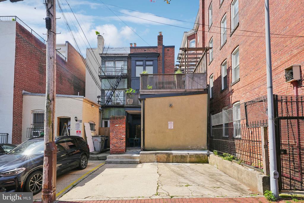 Washington, District of Columbia, 20009, United States, 4 Bedrooms Bedrooms, ,4 BathroomsBathrooms,Residential,For Sale,1902983