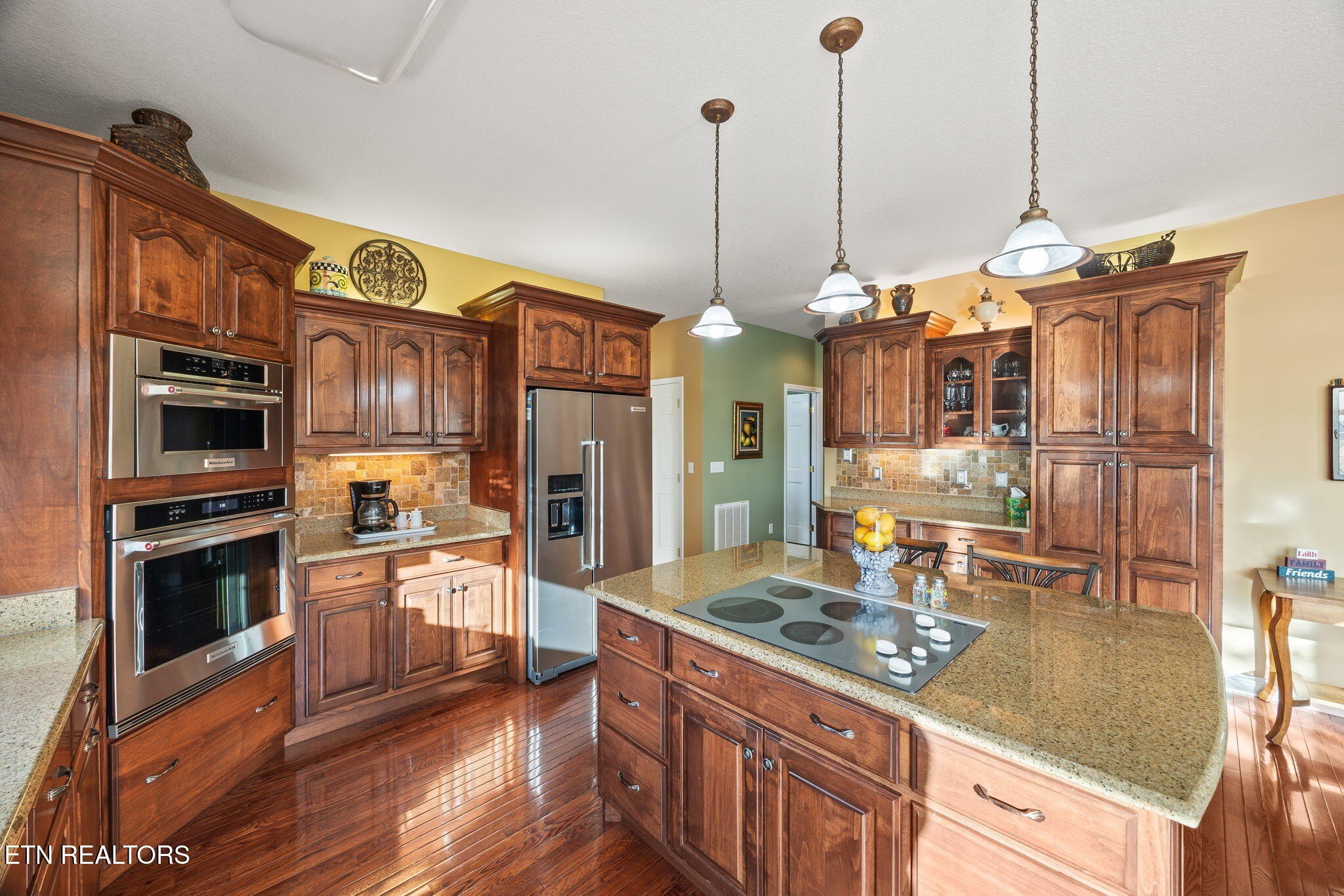 Deer Lodge, Tennessee, 37726, United States, 3 Bedrooms Bedrooms, ,4 BathroomsBathrooms,Residential,For Sale,1996492