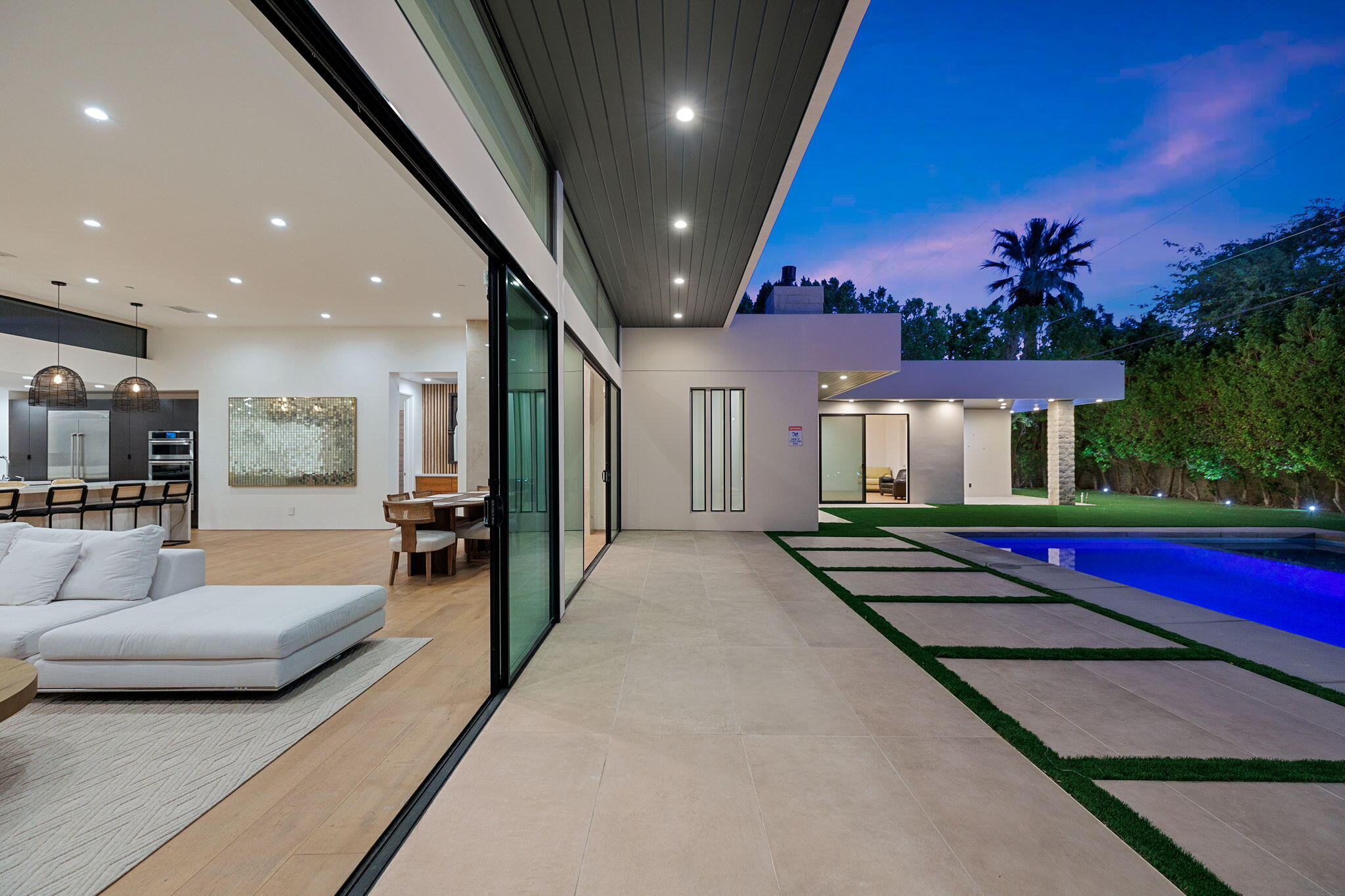 Palm Springs, California, 92262, United States, 5 Bedrooms Bedrooms, ,4 BathroomsBathrooms,Residential,For Sale,1805387