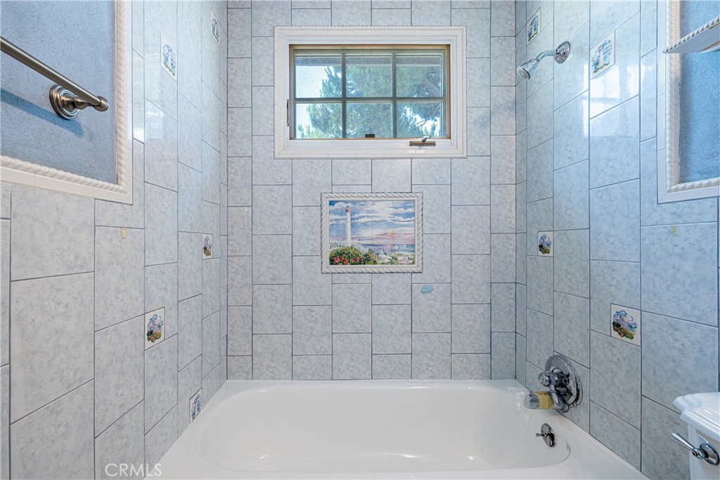 Azusa, California, 91702, United States, 3 Bedrooms Bedrooms, ,2 BathroomsBathrooms,Residential,For Sale,1902994