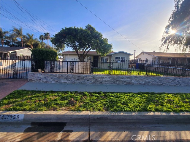 Downey, California, 90241, United States, 9 Bedrooms Bedrooms, ,Residential,For Sale,1763692