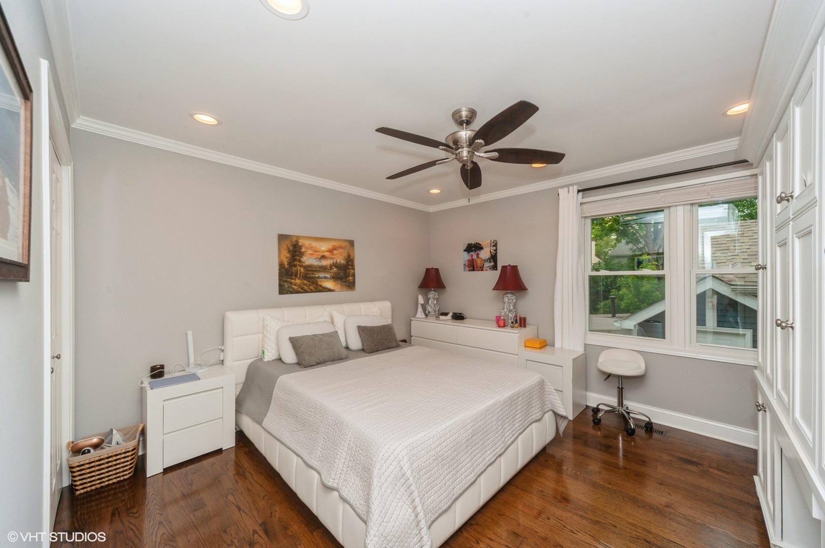 Vernon Hills, Illinois, 60061, United States, 3 Bedrooms Bedrooms, ,3 BathroomsBathrooms,Residential,For Sale,1885308