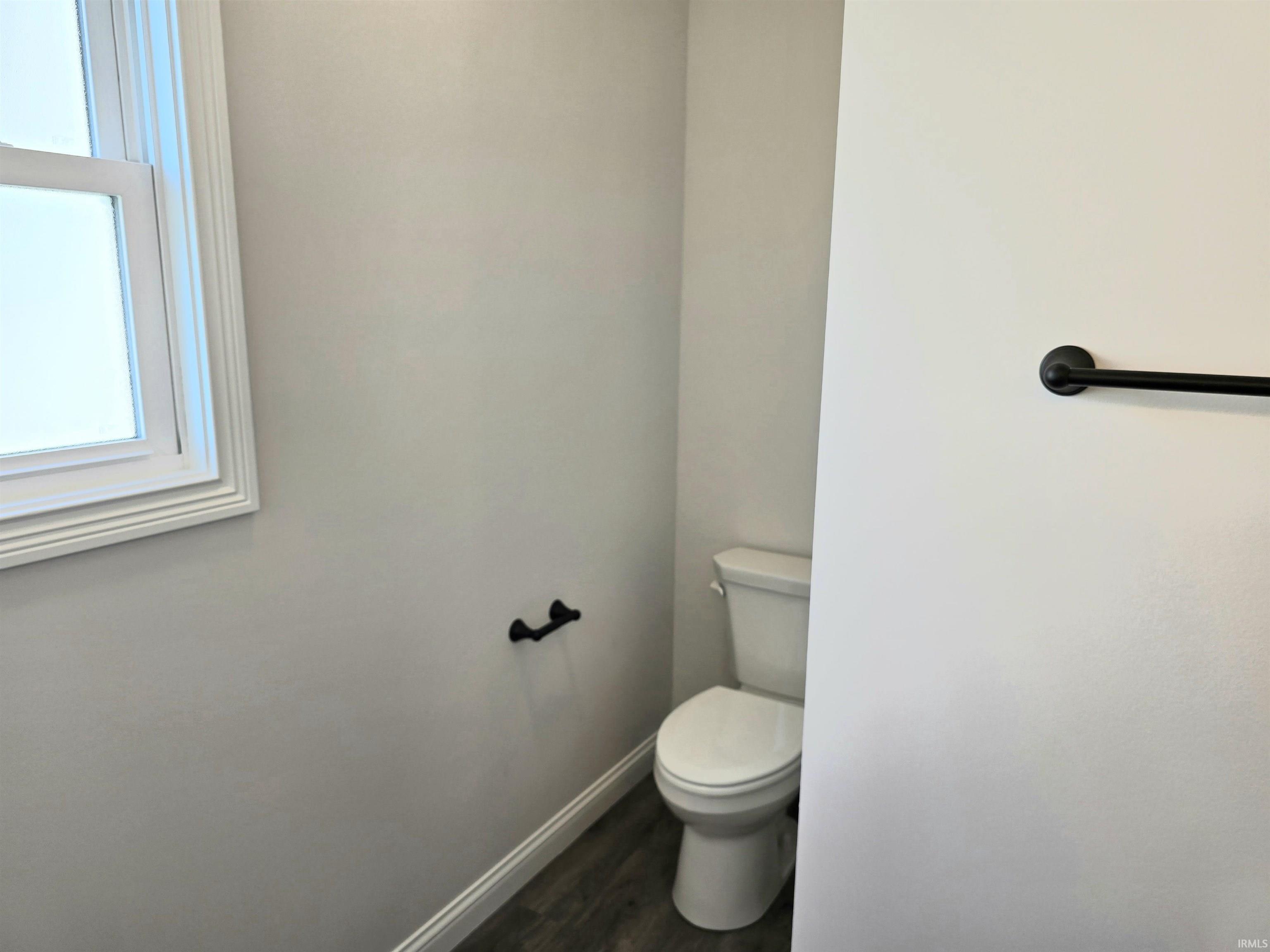 Fort Wayne, Indiana, 46818, United States, 3 Bedrooms Bedrooms, ,2 BathroomsBathrooms,Residential,For Sale,1980943