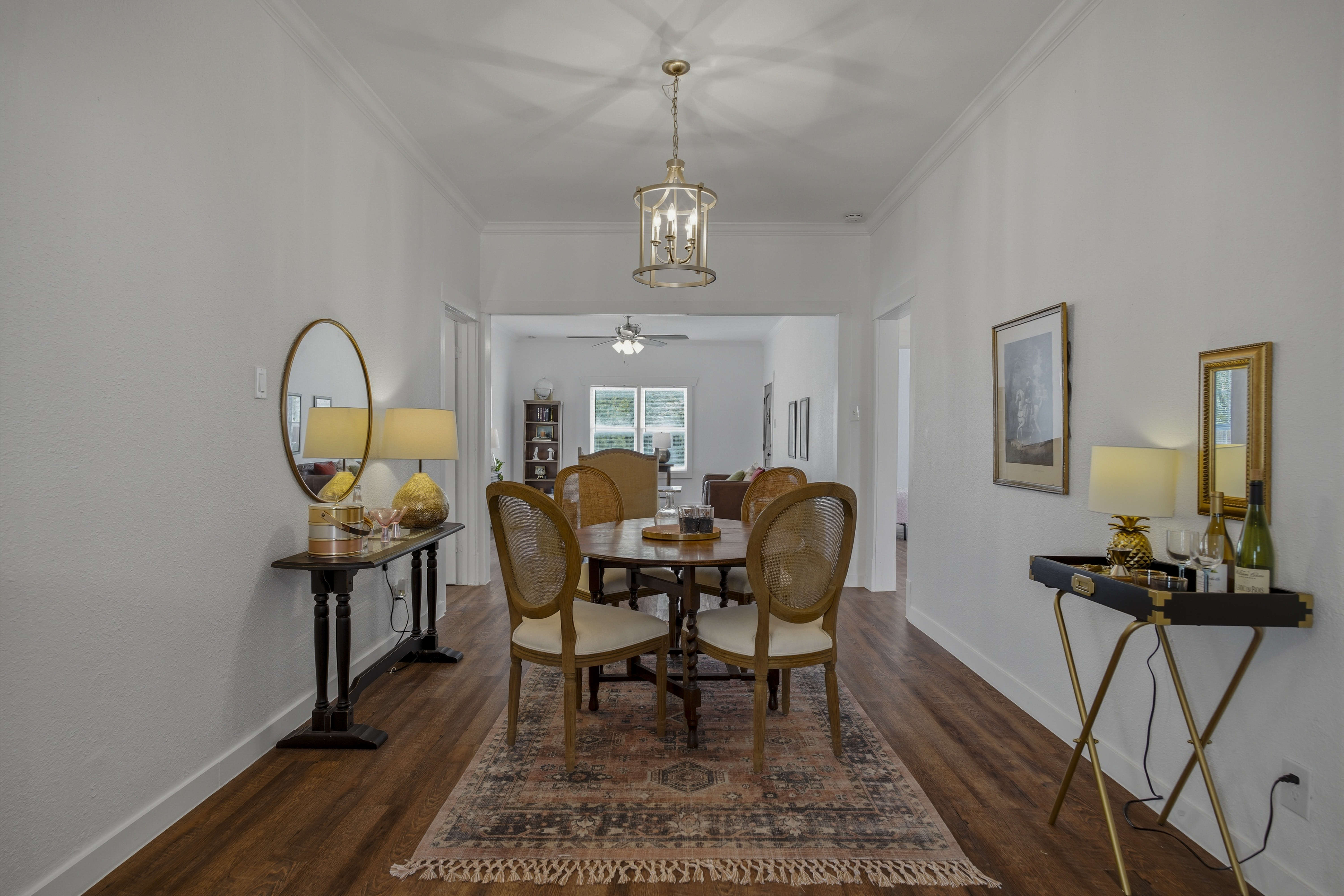  Spanish Charm with Guest Apartment - 物件實景
