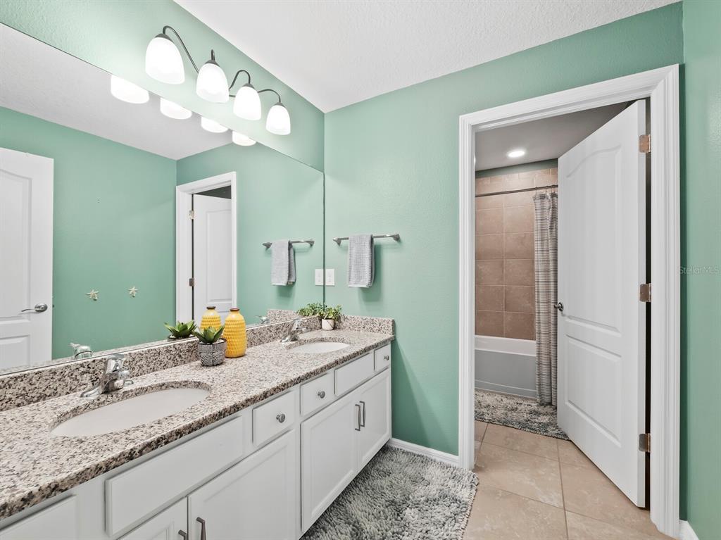 Sarasota, Florida, 34241, United States, 5 Bedrooms Bedrooms, ,3 BathroomsBathrooms,Residential,For Sale,1898457