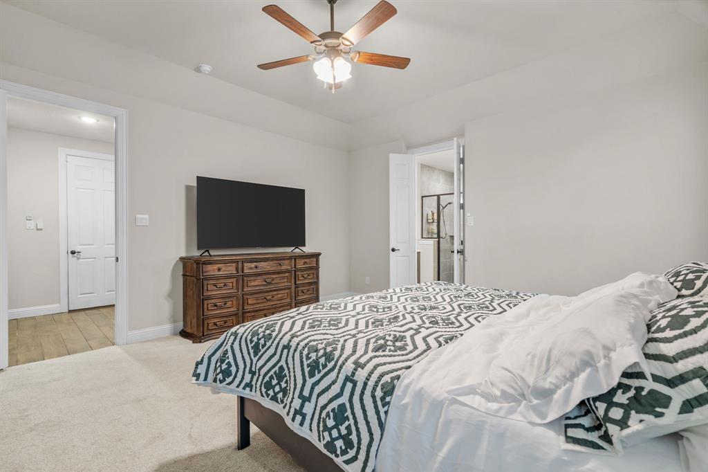 Waxahachie, Texas, 75165, United States, 4 Bedrooms Bedrooms, ,3 BathroomsBathrooms,Residential,For Sale,1981822