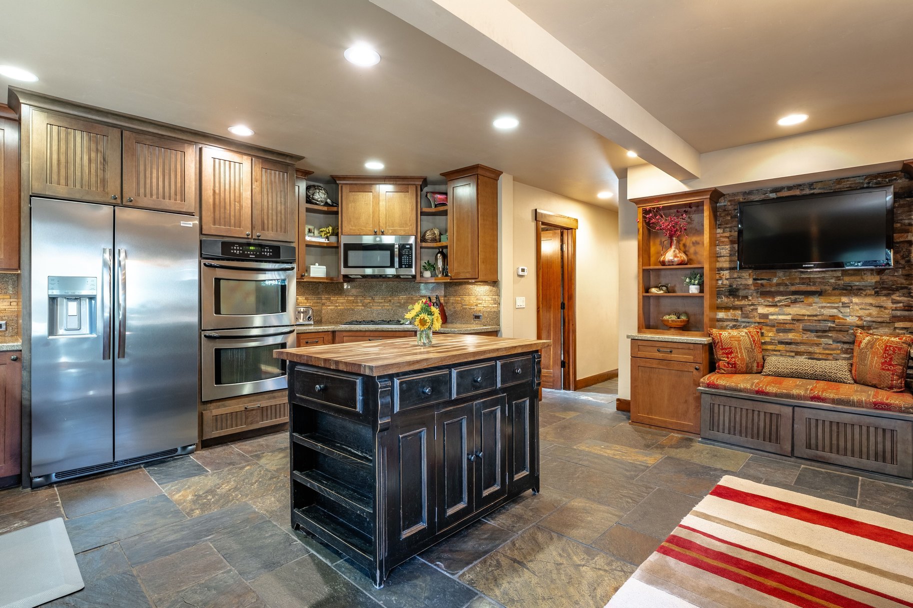  Updated Tahoe Donner retreat with a greenbelt setting - 物件實景