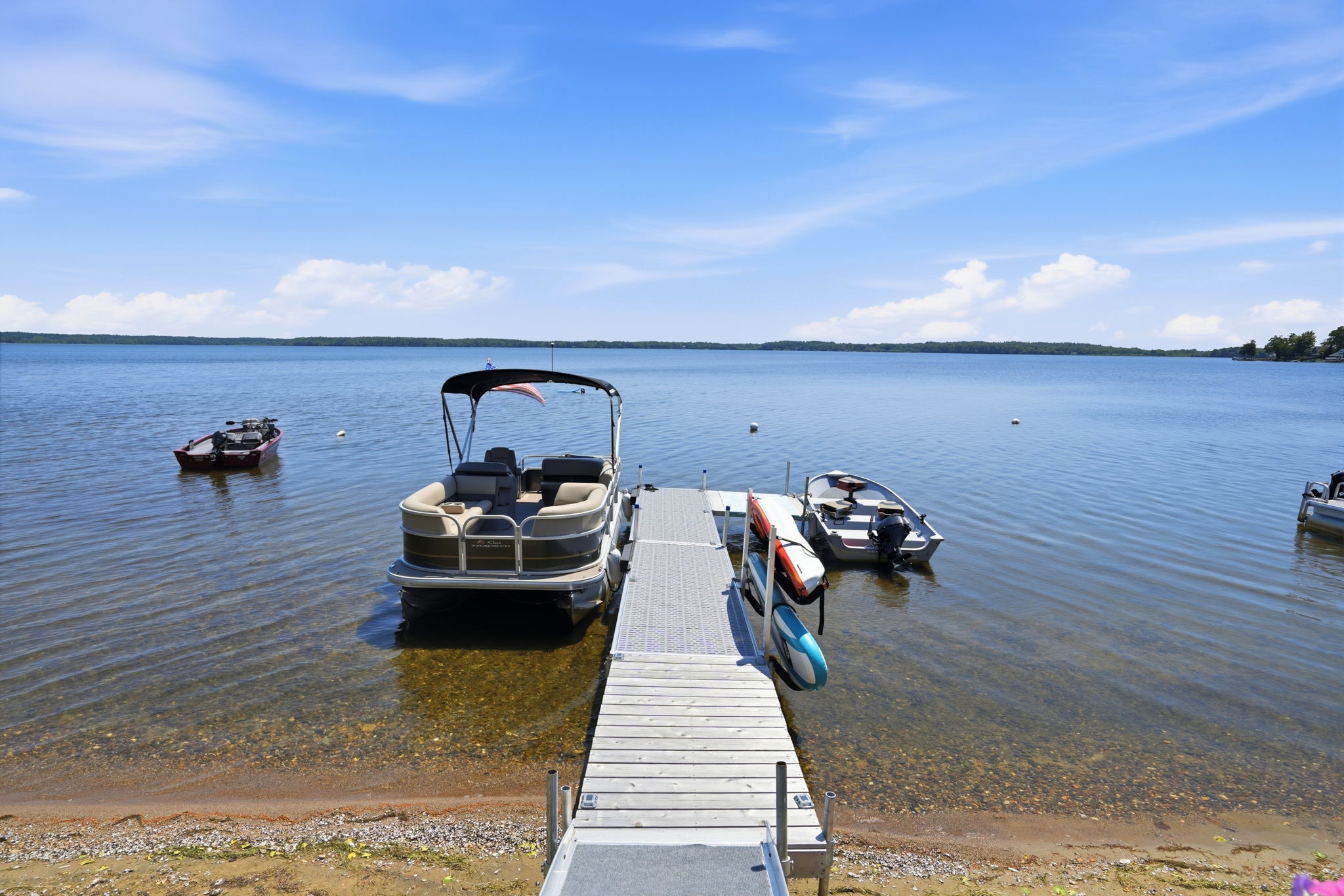  145 Staples Shore Rd, Lakeville - 物件實景