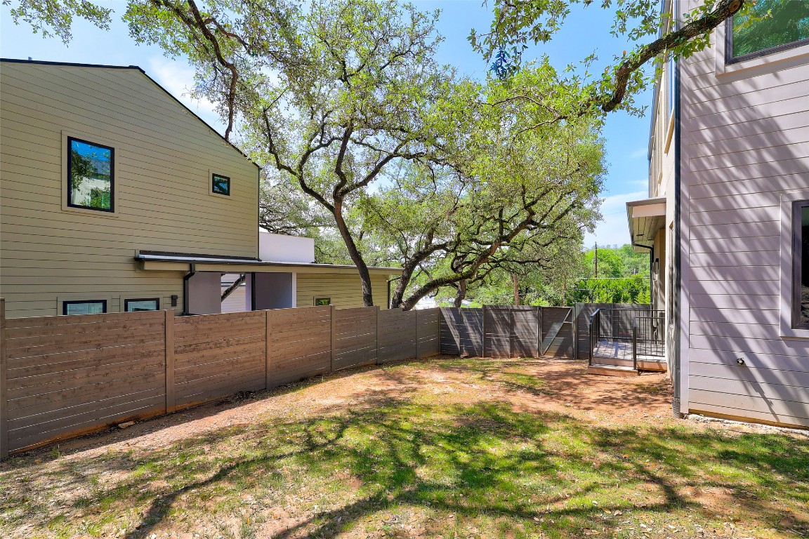 Austin, Texas, 78704, United States, 3 Bedrooms Bedrooms, ,3 BathroomsBathrooms,Residential,For Sale,1848739