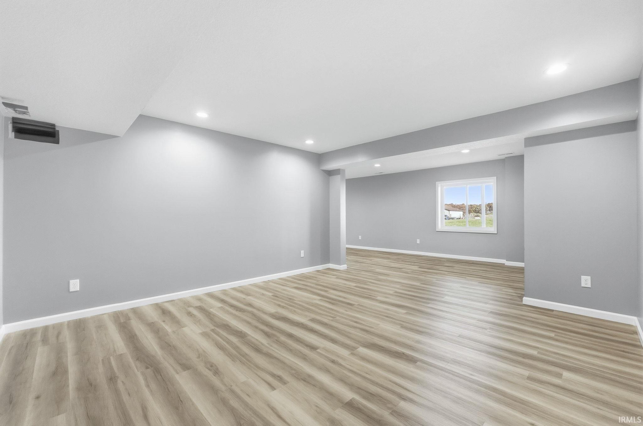 Churubusco, Indiana, 46723, United States, 3 Bedrooms Bedrooms, ,3 BathroomsBathrooms,Residential,For Sale,1987085