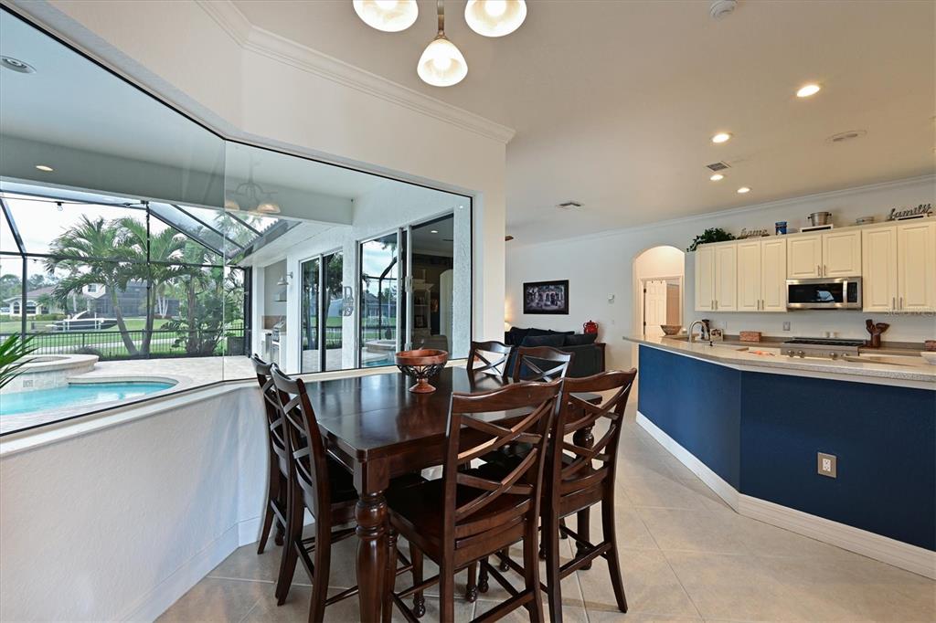 Bradenton, Florida, 34212, United States, 4 Bedrooms Bedrooms, ,3 BathroomsBathrooms,Residential,For Sale,1848553