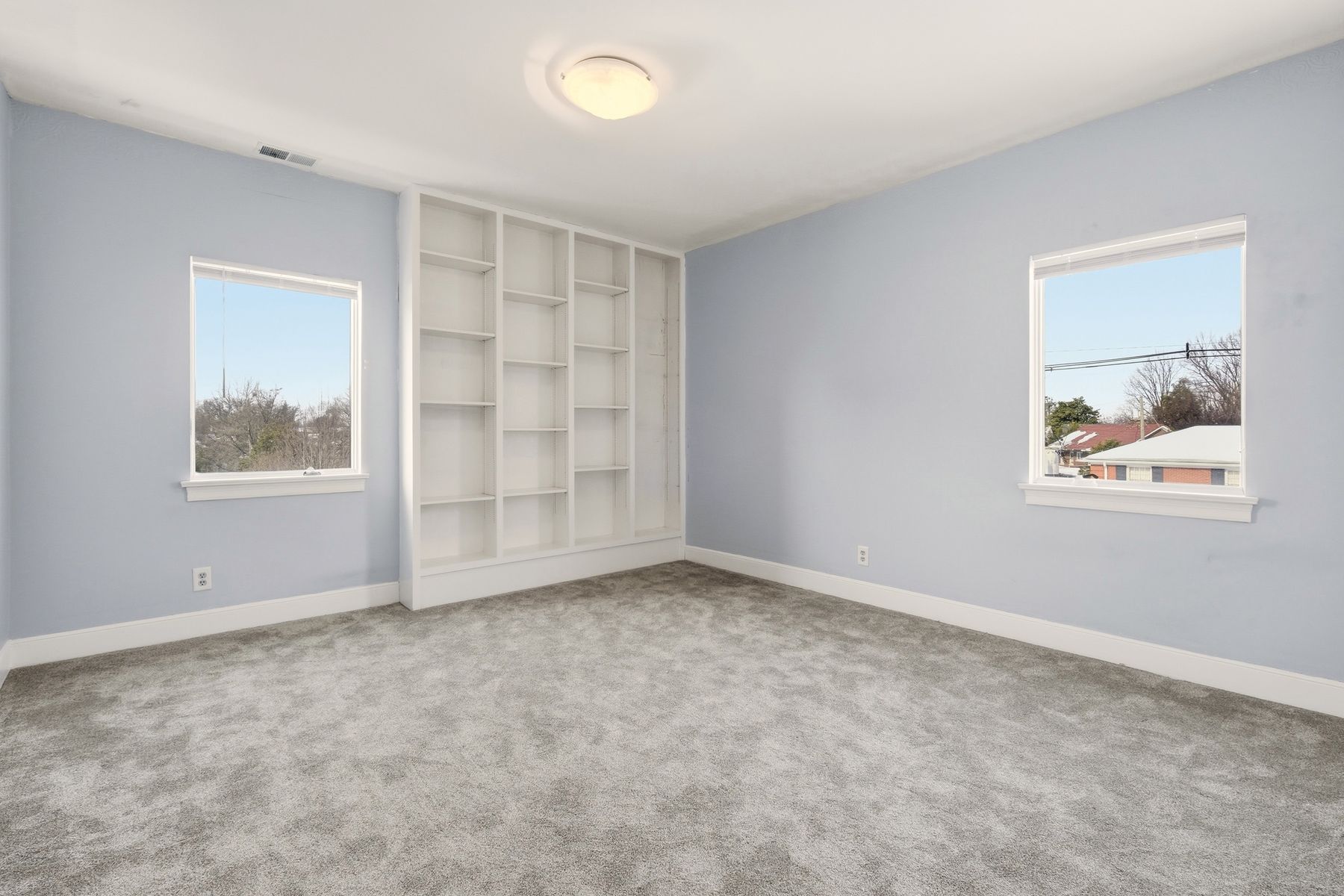  2126 Village Drive, Louisville, KY 40205 - 物件實景