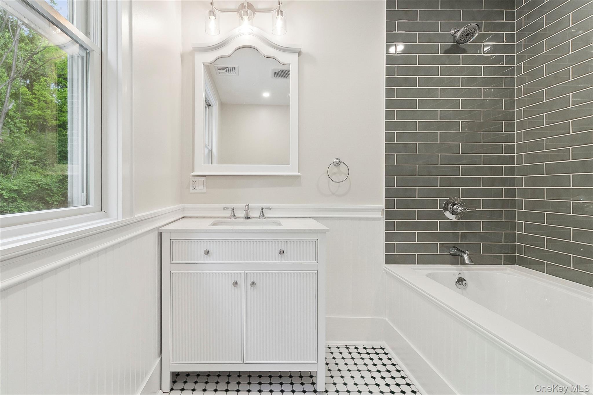 Katonah, New York, 10536, United States, 5 Bedrooms Bedrooms, ,5 BathroomsBathrooms,Residential,For Sale,1942230
