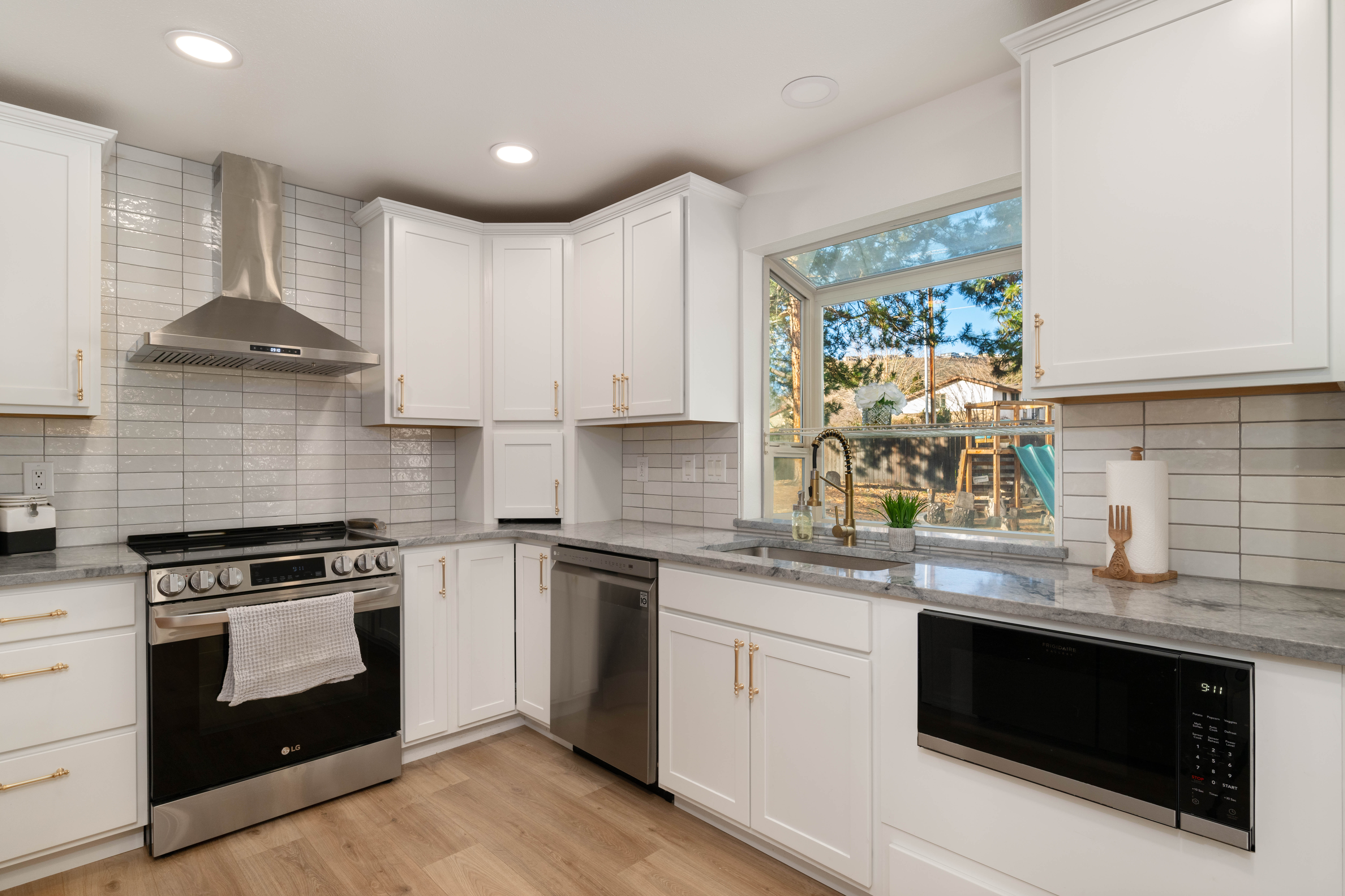  Welcomes you With Comfort and Functionality in All the Right Places - 物件實景