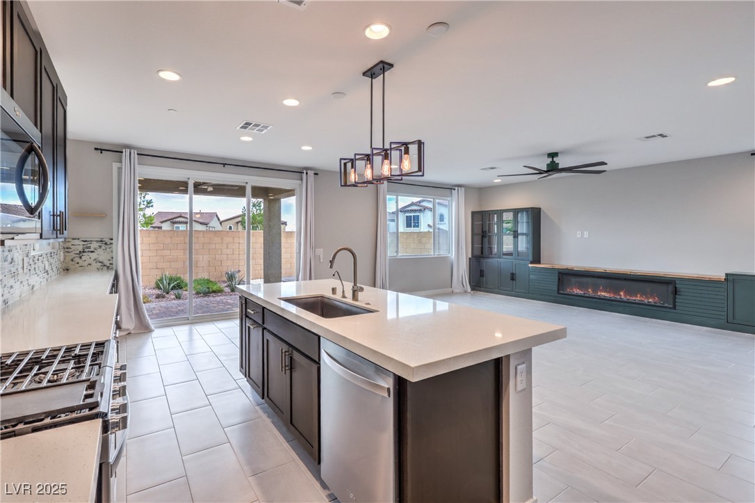 Las Vegas, Nevada, 89166, United States, 3 Bedrooms Bedrooms, ,3 BathroomsBathrooms,Residential,For Sale,1966892