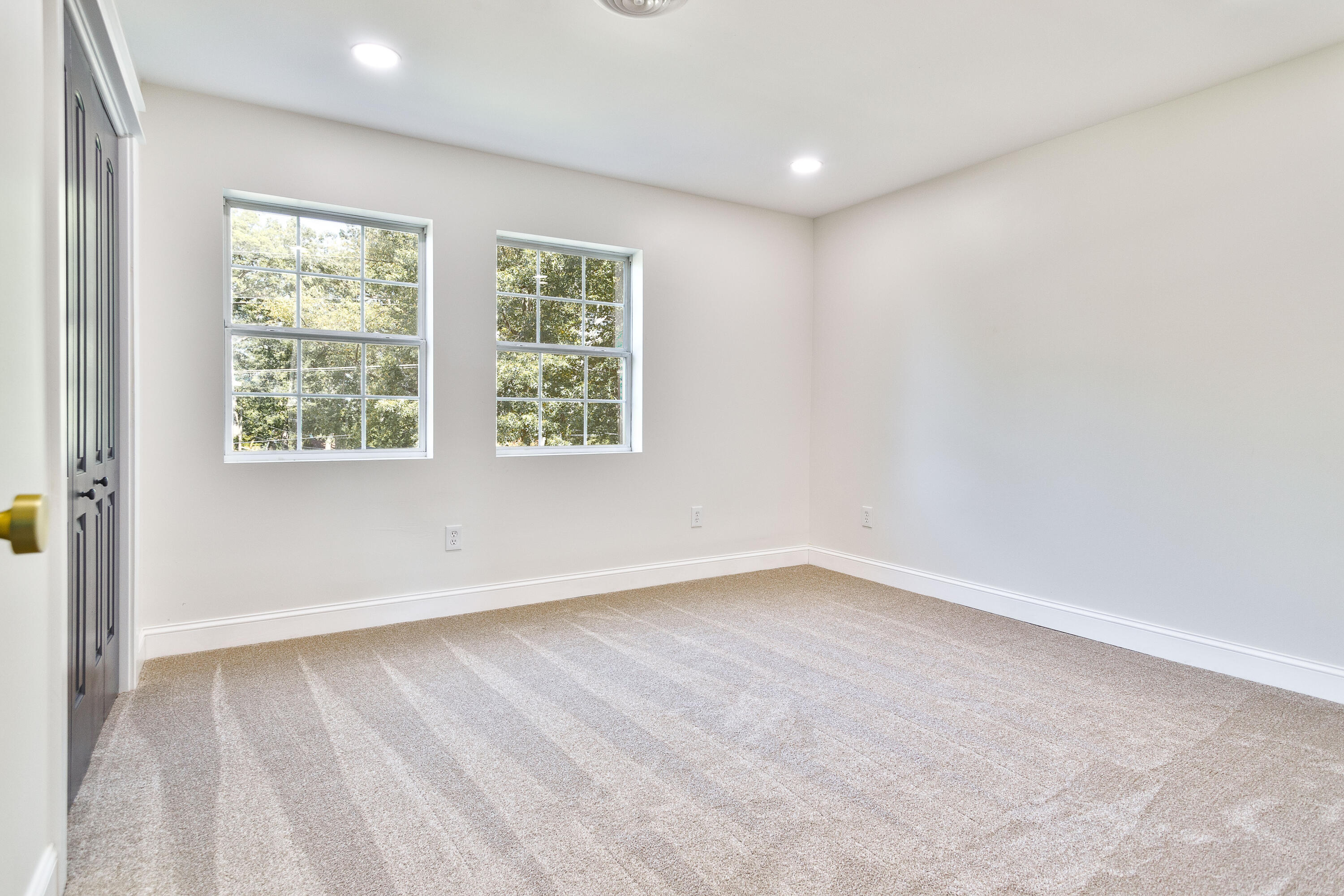 Crown Point, Indiana, 46307, United States, 5 Bedrooms Bedrooms, ,3 BathroomsBathrooms,Residential,For Sale,1946905