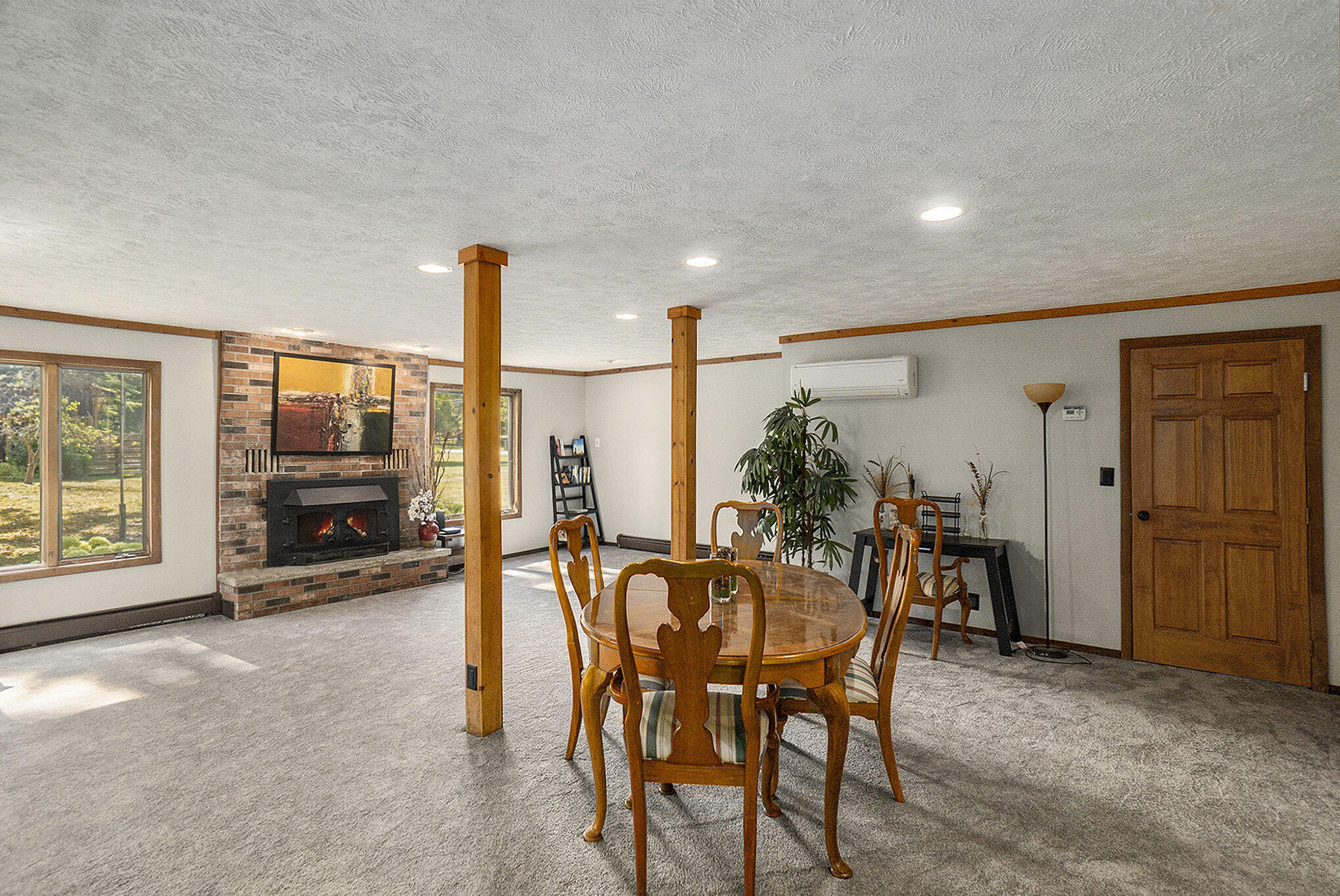 Newaygo, Michigan, 49337, United States, 5 Bedrooms Bedrooms, ,2 BathroomsBathrooms,Residential,For Sale,1982791