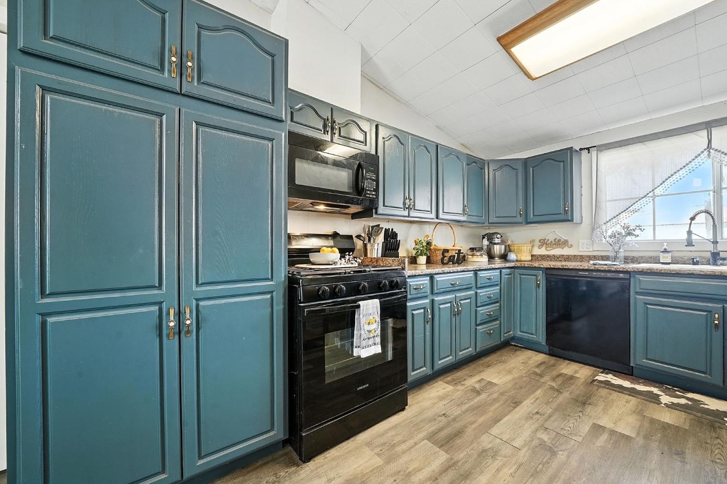 Valley Springs, California, 95252, United States, 3 Bedrooms Bedrooms, ,2 BathroomsBathrooms,Residential,For Sale,1979453